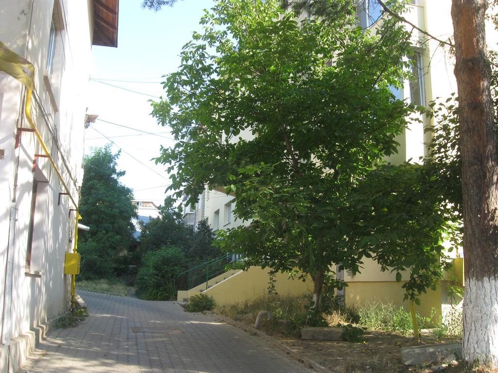 Lary Apartament Suceava Exteriör bild